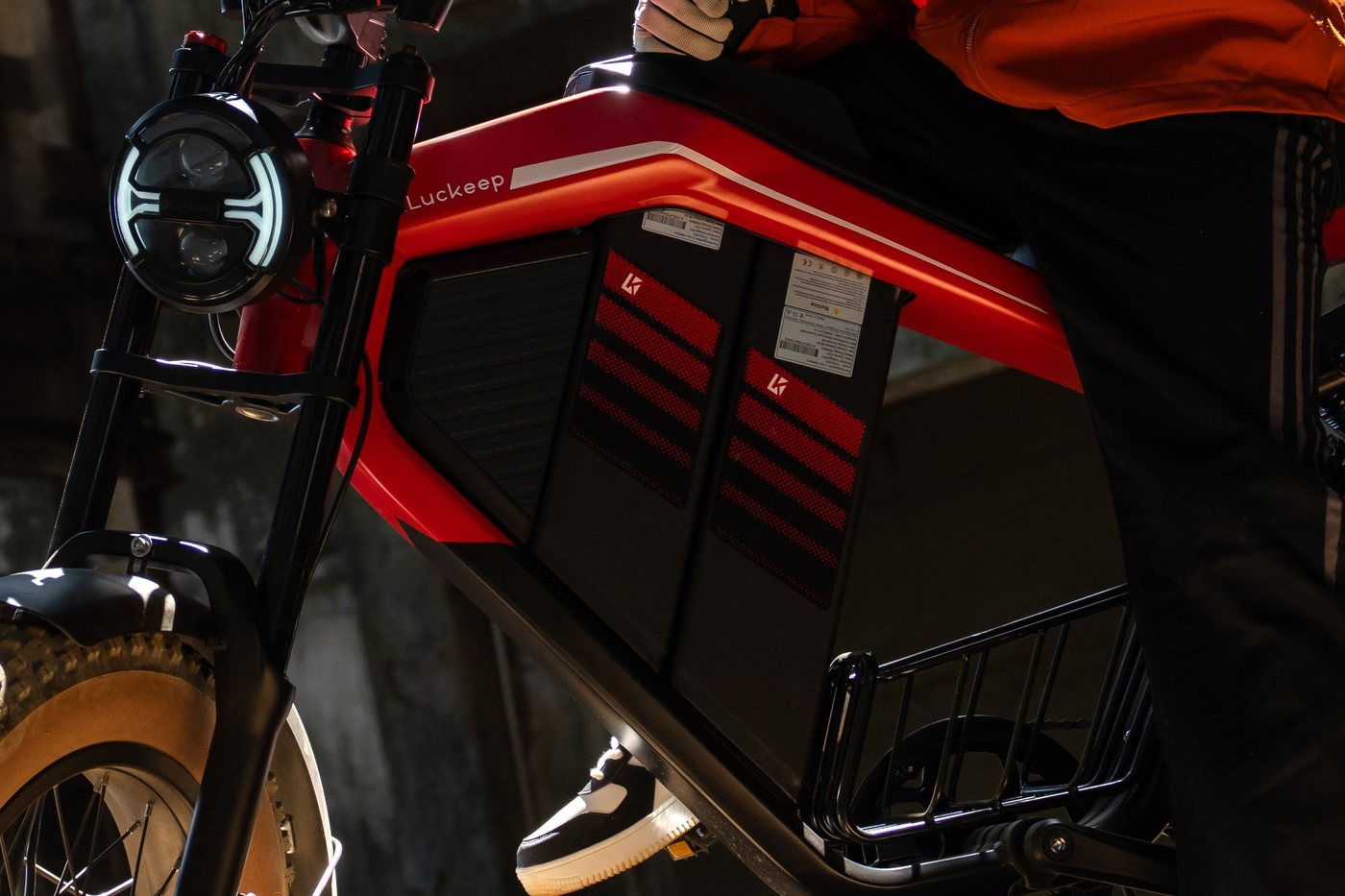 Bater&iacute;a en el cuadro de la E-Bike X5 Max, detalle